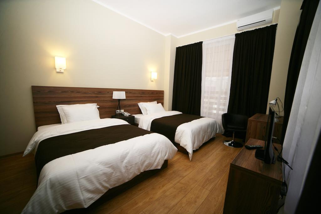 Basilon Hotel Tiflis Habitación foto